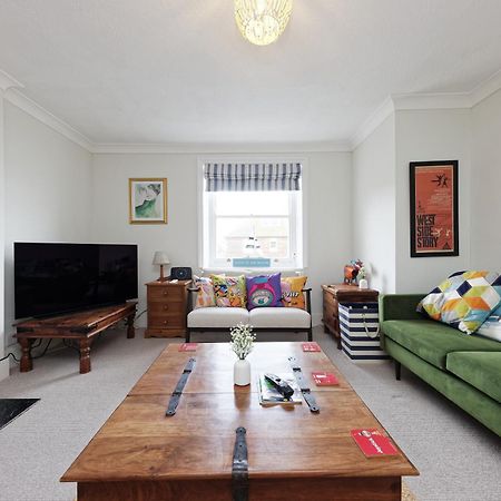 Viking Bay View 3 Bed Apartment Broadstairs Esterno foto