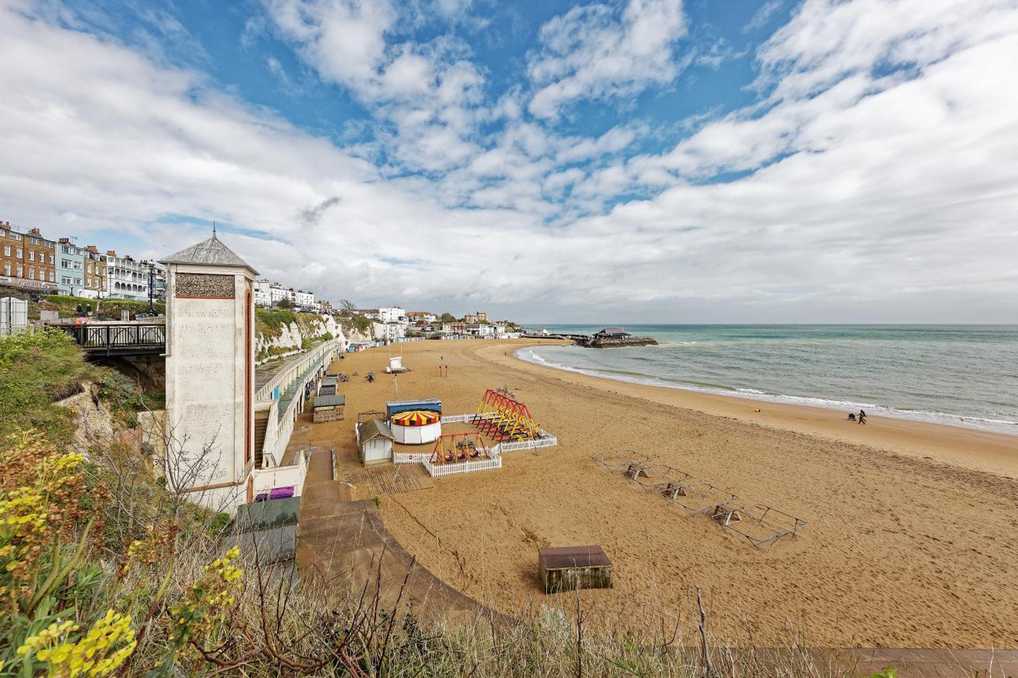 Viking Bay View 3 Bed Apartment Broadstairs Esterno foto